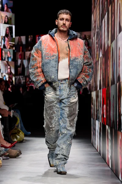 Look 63